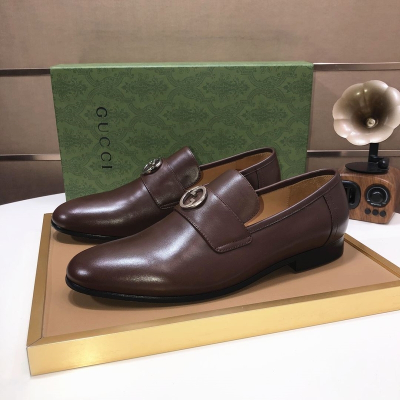 G*u*i leather shoes